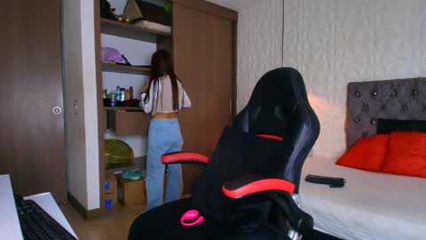 Snapshot of alicia_wonder_dl chatting on 01-13-26, 12:10 Ali online show from 01-13-26, 12:10