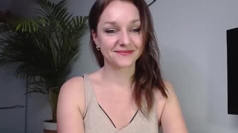 Snapshot of alicialux chatting on 01-14-25, 07:21 Alicia online show from 01-14-25, 07:21