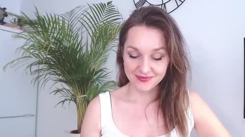 Snapshot of alicialux chatting on 02-03-25, 11:09 Alicia online show from 02-03-25, 11:09