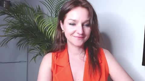 Snapshot of alicialux chatting on 03-10-25, 06:23 Alicia online show from 03-10-25, 06:23