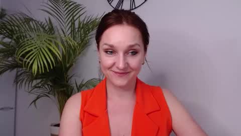 Snapshot of alicialux chatting on 03-12-25, 11:09 Alicia online show from 03-12-25, 11:09