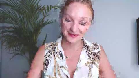 Snapshot of alicialux chatting on 10-01-25, 06:08 Alicia online show from 10-01-25, 06:08