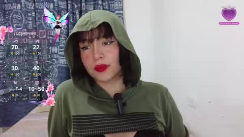 Snapshot of aliciia_23 chatting on 11-13-25, 11:14 aliciia_23 online show from 11-13-25, 11:14