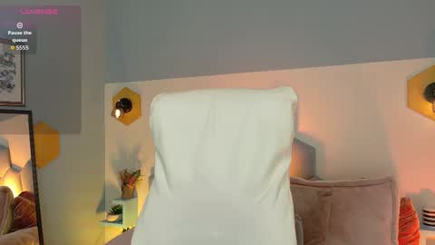 Alicia  online show from 09-20-25, 08:32