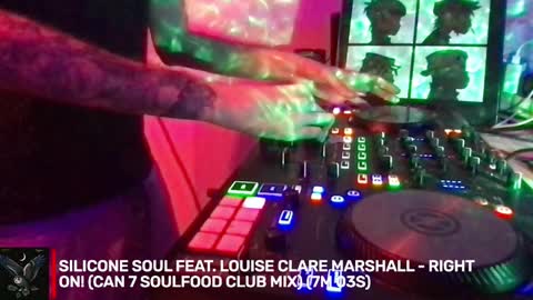 Snapshot of alien8720 chatting on 11-07-25, 09:59 busco rockera online show from 11-07-25, 09:59