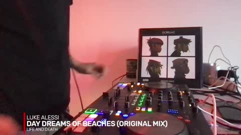 Snapshot of alien8720 chatting on 11-08-25, 11:21 busco rockera online show from 11-08-25, 11:21