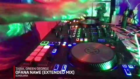 Snapshot of alien8720 chatting on 11-10-25, 06:51 busco rockera online show from 11-10-25, 06:51