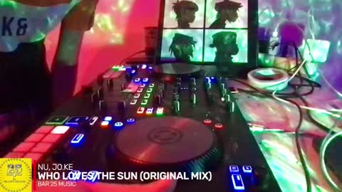 Snapshot of alien8720 chatting on 11-20-25, 06:29 busco rockera online show from 11-20-25, 06:29