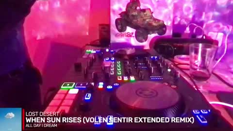 Snapshot of alien8720 chatting on 11-29-25, 10:13 busco rockera online show from 11-29-25, 10:13