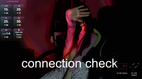 Snapshot of alien_art_lover chatting on 01-29-25, 10:22 Mia online show from 01-29-25, 10:22