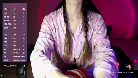 Snapshot of alien_art_lover chatting on 02-12-25, 04:33 Mia online show from 02-12-25, 04:33