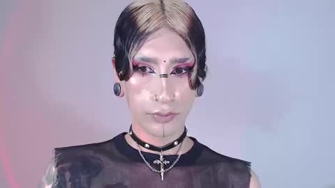     online show from 12-11-24, 12:54