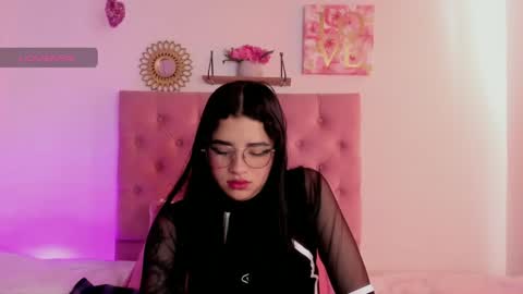 aliice_walker_ online show from 12-05-24, 03:39