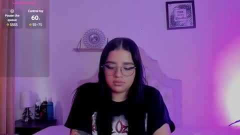 aliice_walker_ online show from 02-03-25, 03:17