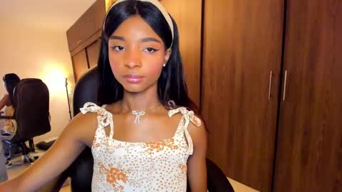 Snapshot of alika_houston chatting on 09-18-25, 05:20 IG Alik nasso online show from 09-18-25, 05:20