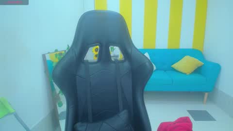 Snapshot of alina09_ chatting on 11-16-25, 05:18 alina09_ online show from 11-16-25, 05:18