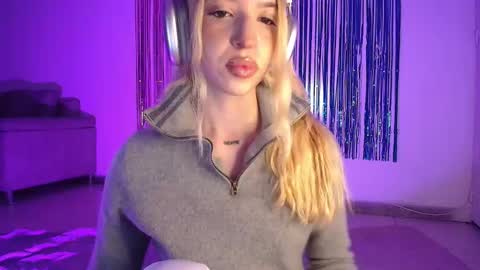 Alina  online show from 10-26-25, 02:50