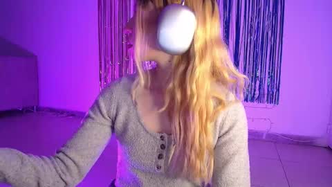 Alina  online show from 10-29-25, 02:47