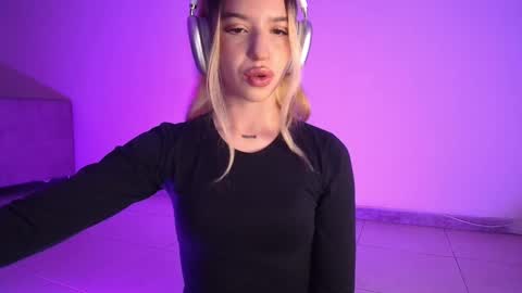 Alina  online show from 11-13-25, 02:10