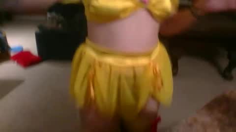 Snapshot of alinaandluke chatting on 10-31-25, 02:45 Alina and luke online show from 10-31-25, 02:45