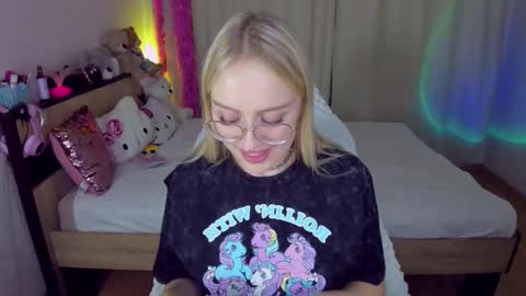 alinaocean online show from 10-18-25, 07:36