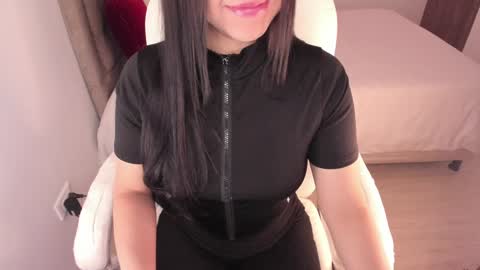 Snapshot of alinaowens chatting on 01-18-25, 05:26 alinaowens online show from 01-18-25, 05:26