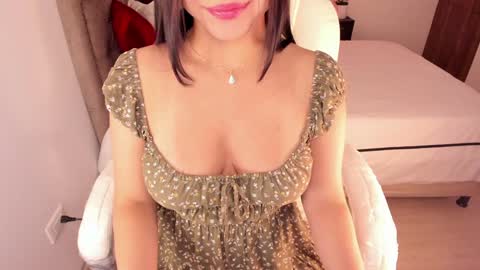 Snapshot of alinaowens chatting on 01-28-25, 09:08 alinaowens online show from 01-28-25, 09:08