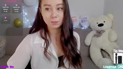 Snapshot of alinaxrose chatting on 11-04-25, 07:29 AlinaXRose online show from 11-04-25, 07:29