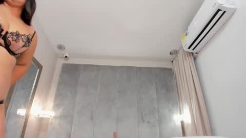 Alinna  online show from 02-01-25, 10:44