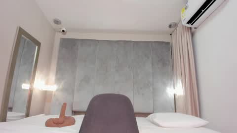 Alinna  online show from 03-01-25, 10:42