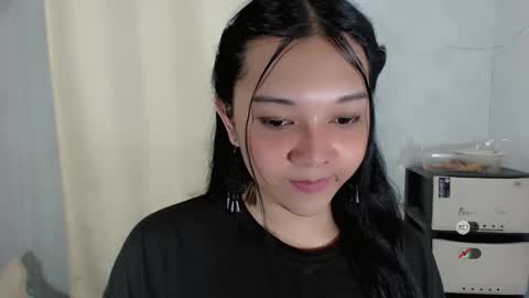 Shanti xhey online show from 12-20-25, 07:37