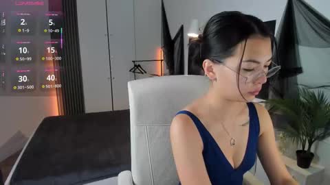 Snapshot of alisasian chatting on 11-25-25, 07:30 Alice online show from 11-25-25, 07:30