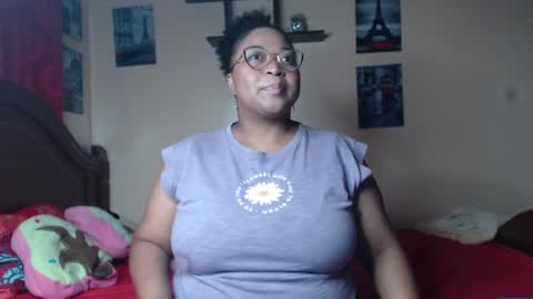 Snapshot of alisha_charm1 chatting on 02-11-25, 04:01 Alisha charm1 online show from 02-11-25, 04:01