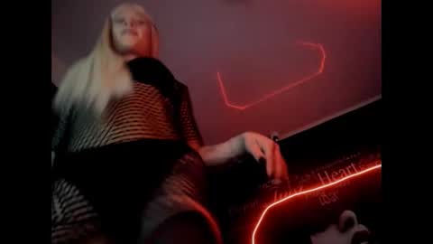 alishaa_nixx online show from 09-10-25, 12:32