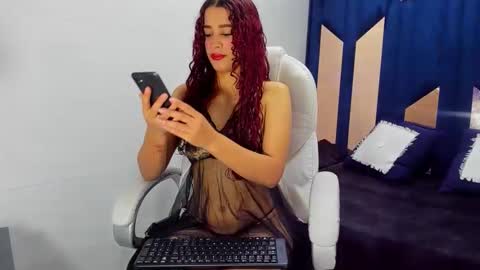 alishaevans_rs online show from 09-20-25, 07:48