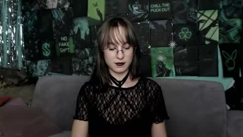 Snapshot of alishakelly chatting on 11-27-25, 06:04 alishakelly online show from 11-27-25, 06:04