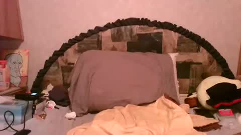 Snapshot of alishaluv chatting on 11-02-25, 12:57 Alisha online show from 11-02-25, 12:57