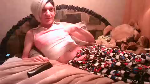 Snapshot of alishaluv chatting on 11-03-25, 01:29 Alisha online show from 11-03-25, 01:29