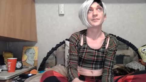 Snapshot of alishaluv chatting on 11-16-25, 09:15 Alisha online show from 11-16-25, 09:15