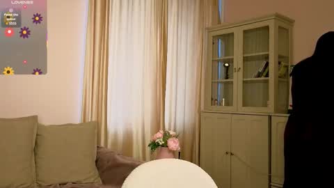 Alisia online show from 11-26-25, 08:04