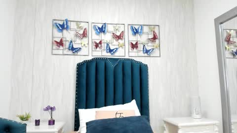 Alison online show from 10-21-25, 07:36