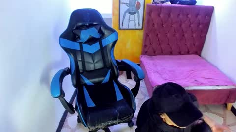 ALISON MOON online show from 10-20-25, 11:21