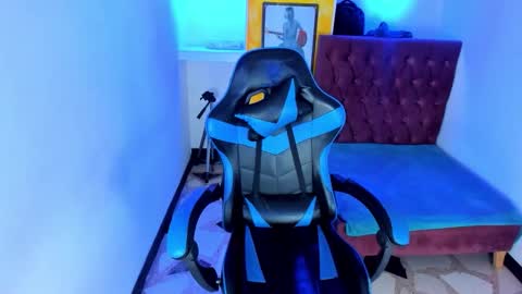 ALISON MOON online show from 11-18-25, 12:20