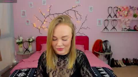 Snapshot of alisonwillow chatting on 02-22-26, 01:42 Anna online show from 02-22-26, 01:42