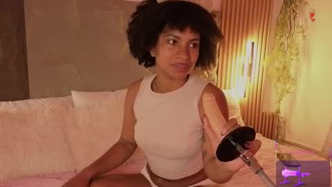 Mia online show from 11-17-25, 09:42