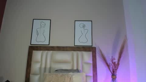 AlissaNix online show from 10-15-25, 07:14