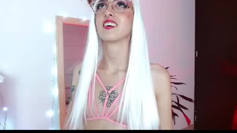 alissesallie_ online show from 01-11-25, 03:02