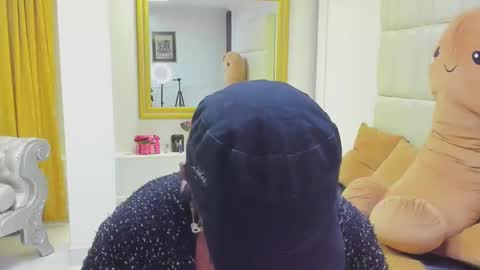 Snapshot of alisson_morrist chatting on 12-17-24, 07:40 alisson_morrist online show from 12-17-24, 07:40