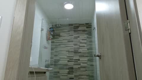 Snapshot of alisson_tylor_ chatting on 09-21-25, 04:30 Alisson online show from 09-21-25, 04:30