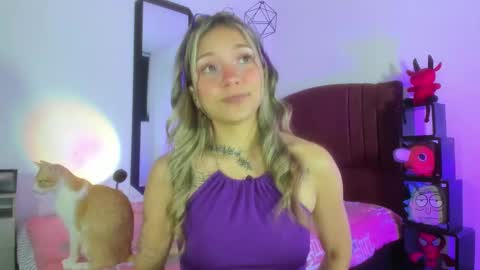 Alisson IG alisson zafiro27 online show from 12-18-24, 09:14